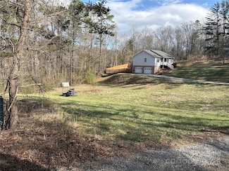 99999 Number Nine Rd, Fairview, NC 28730