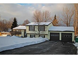 1557 Starflower Ct, Walworth, NY 14568