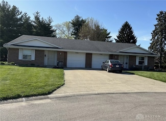 5106 Foxmoor Cir, Centerville, OH 45429