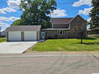 103 N 1st St, Hanlontown, IA 50444