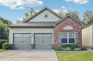 206 Oakleaf Dr, Acworth, GA 30102