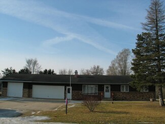 1911 3rd St, Tipton, IA 52772