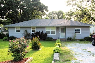 405 S Main St, Pleasant Hope, MO 65725