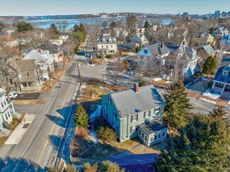 80 Woodford St, Portland, ME 04103