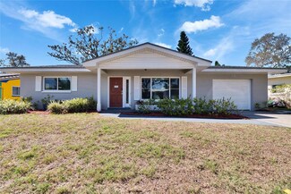 930 Dumont Dr, Dunedin, FL 34698