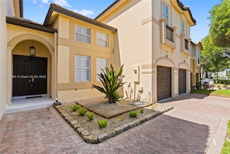 11032 NW 48th Ln, Doral, FL 33178