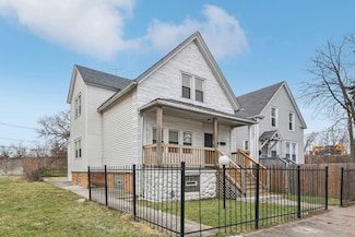 8422 S Gilbert Ct, Chicago, IL 60620