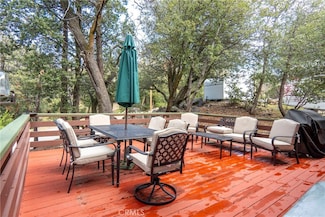 28797 Manitoba Dr, Lake Arrowhead, CA 92352