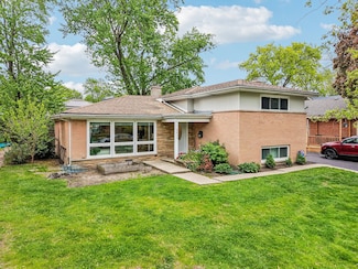 9017 Pottawattami Dr, Skokie, IL 60076