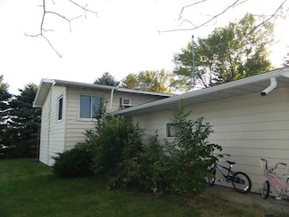 130 Fromm Cir, Granite Falls, MN 56241