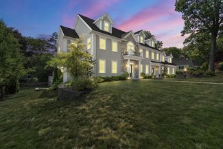 65 Reservoir Rd, Quincy, MA 02170