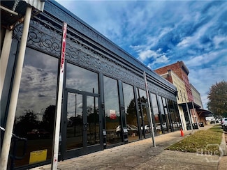 71 E North Ave, Comer, GA 30629