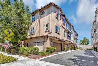 6951 N Mariposa Ln, Dublin, CA 94568