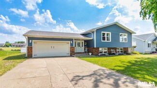 418 Lakemper Dr, Germantown Hills, IL 61548