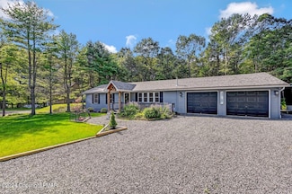 41 Autumn Ln, Jim Thorpe, PA 18229