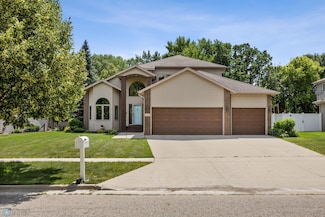 525 20 1 2 Ave E, West Fargo, ND 58078