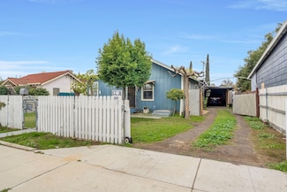 2463 Thompson Ave, Selma, CA 93662