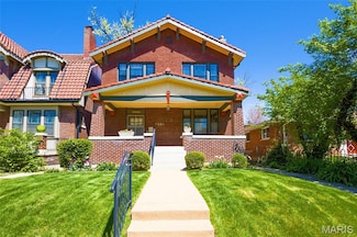 5843 Waterman Blvd, Saint Louis, MO 63112
