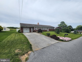 28 Pine St, Jacobus, PA 17407