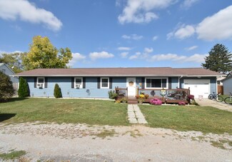 405 E 1st St S, Otterbein, IN 47970
