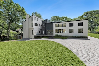 12 Plume Grass Way, Westhampton, NY 11977