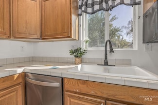 604 N 6th St, Payette, ID 83661