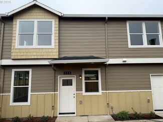 115 E Jersey St, Gladstone, OR 97027