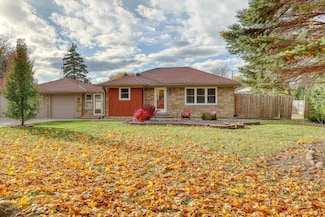 10545 W Pallottine Dr, Greenfield, WI 53228