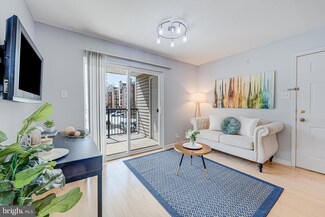 3306 Wyndham Cir Unit 230, Alexandria, VA 22302
