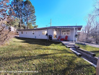 8 Navajo St, New Castle, CO 81647