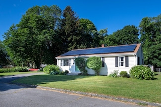 6 Almy St, Fairhaven, MA 02719