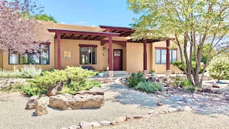 3 Catalina Ct, El Prado, NM 87529