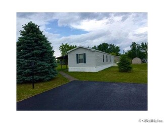 121 Kateland Ln, Bloomfield, NY 14469