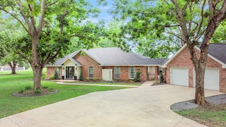 400 E Fairfield Dr, Broussard, LA 70518