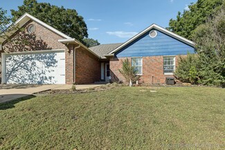 105 Craven Dr, Mannford, OK 74044