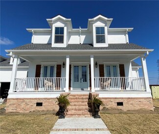 2301 Benjamin St, Arabi, LA 70032