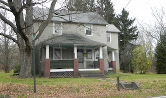 135 Marsh Rd, Stroudsburg, PA 18360