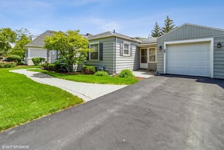 67 Waverly Ave, Clarendon Hills, IL 60514