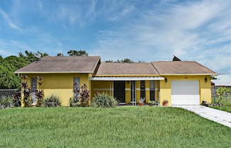 135 Oaxaca Ln, Kissimmee, FL 34743