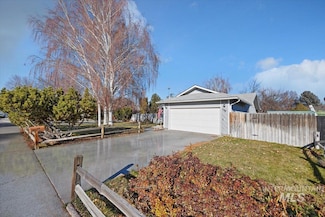 1198 Park Meadows Dr, Twin Falls, ID 83301