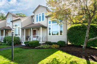 68 Willow Pond Dr, Rockland, MA 02370