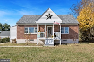 2951 N Charlotte St, Gilbertsville, PA 19525