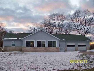 77 Ems T7 Ln, Leesburg, IN 46538