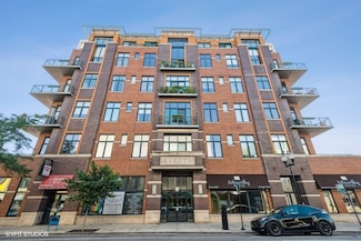 3631 N Halsted St Unit 412, Chicago, IL 60613