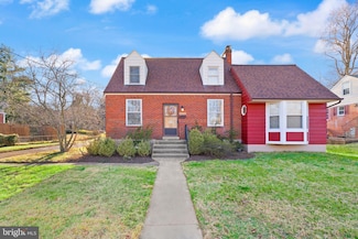 6620 Oak Dr, Alexandria, VA 22306
