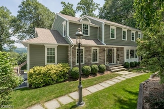 128 Candace Ln, Chatham, NJ 07928
