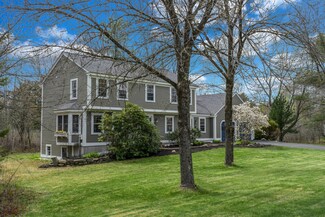 249 Oakwood Dr, Yarmouth, ME 04096