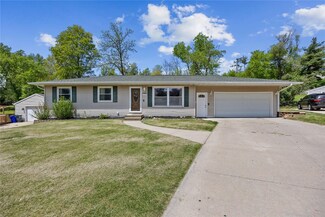 1750 Woodside Ct NW, Cedar Rapids, IA 52405