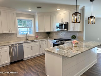 199 Cabrillo Blvd, Toms River, NJ 08757