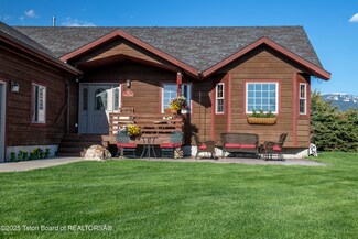 891 Paiute St, Driggs, ID 83422
